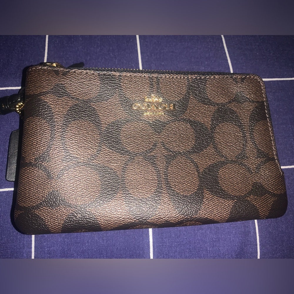 Coach Signature wristlet double wallet